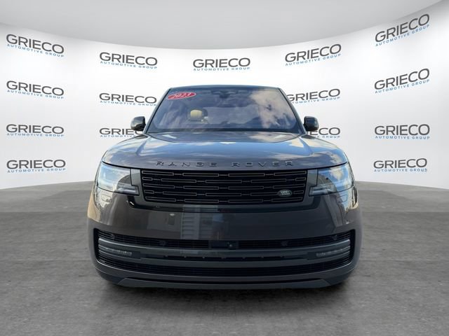 Used 2023 Land Rover Range Rover SE AWD/4WD image 2