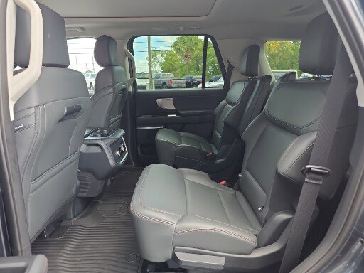 Certified 2025 Ford Expedition Active AWD/4WD image 17
