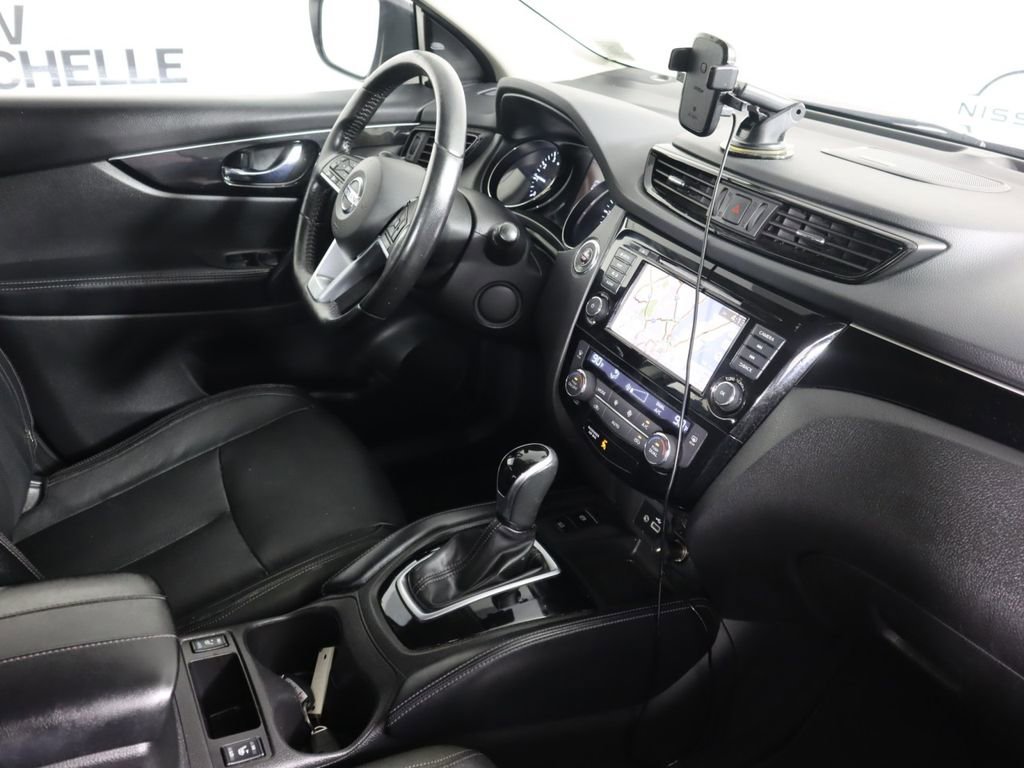 Used 2019 Nissan Rogue Sport SL image 25