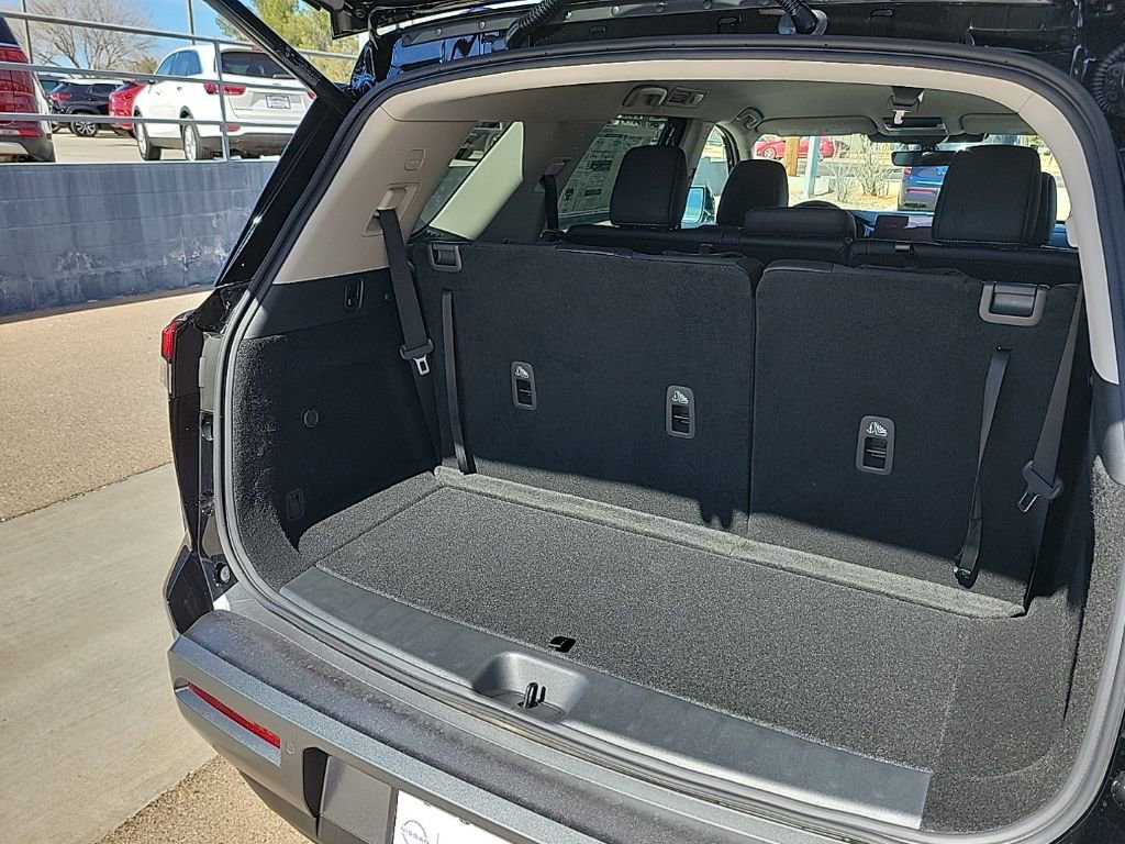 New 2026 Nissan Pathfinder SL FWD image 14