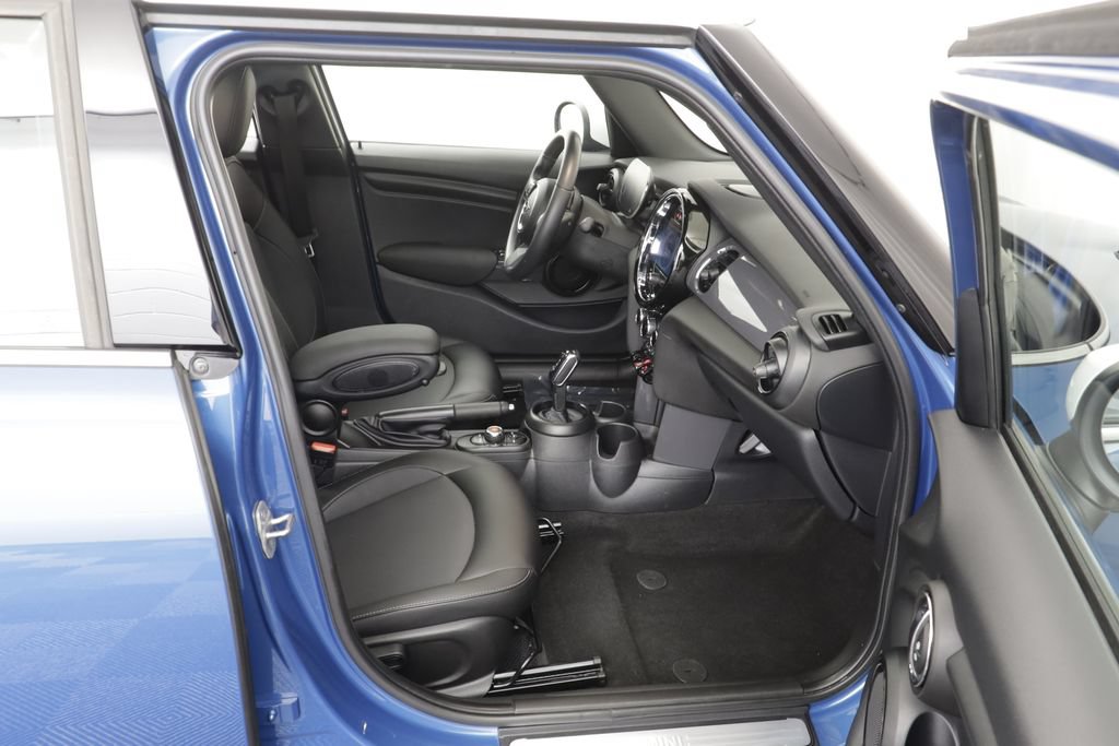 Used 2022 MINI Cooper 4-Door Hardtop FWD image 20
