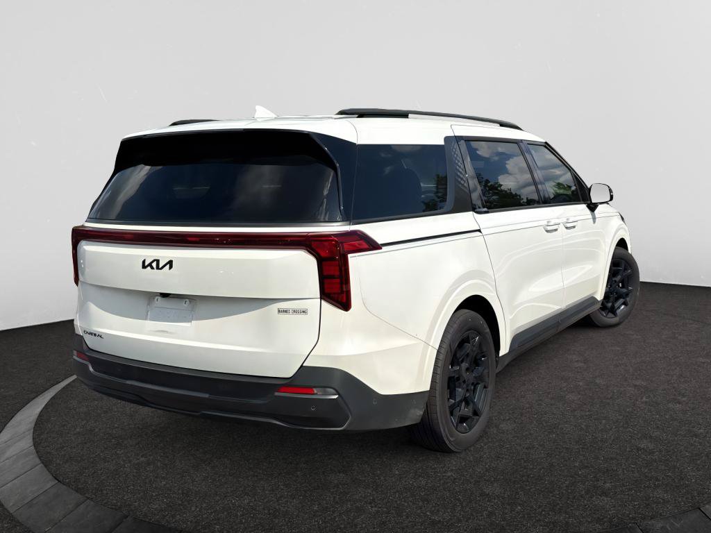 Used 2025 Kia Carnival SX w/ SX Dark Edition Package FWD image 5