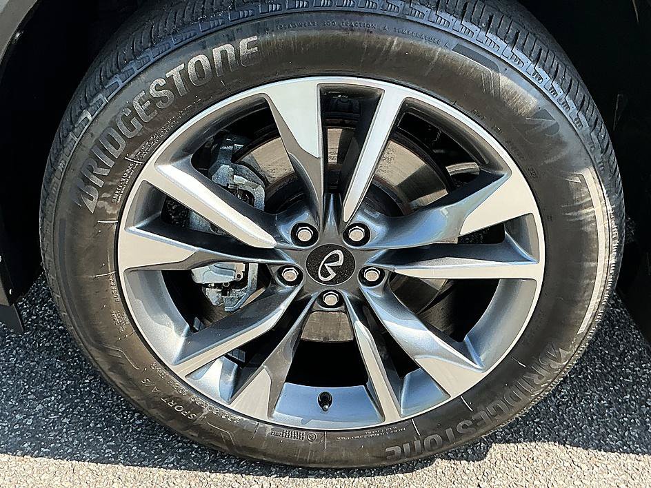 Used 2023 INFINITI QX60 Luxe w/ Cargo Package FWD image 7