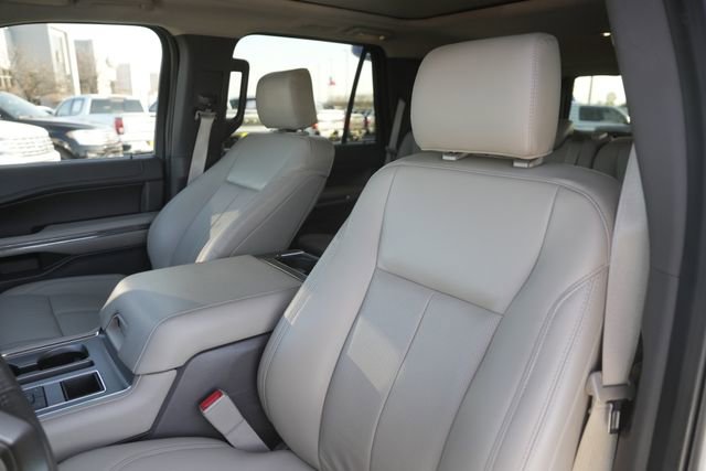 Used 2020 Ford Expedition XLT w/ Equipment Group 202A image 10