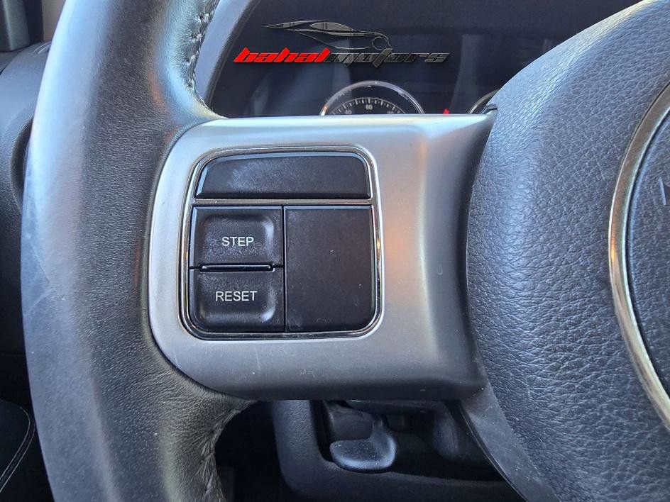 Used 2017 Jeep Compass Latitude FWD image 26