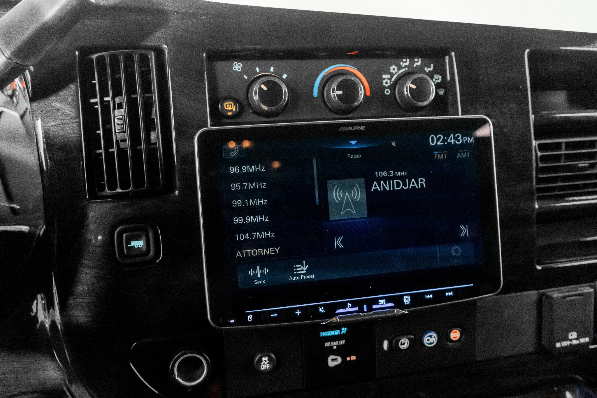 Used 2023 GMC Savana 2500 Conversion Van image 38