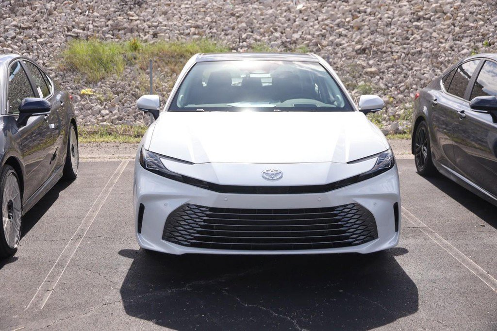 New 2026 Toyota Camry XLE AWD/4WD image 3