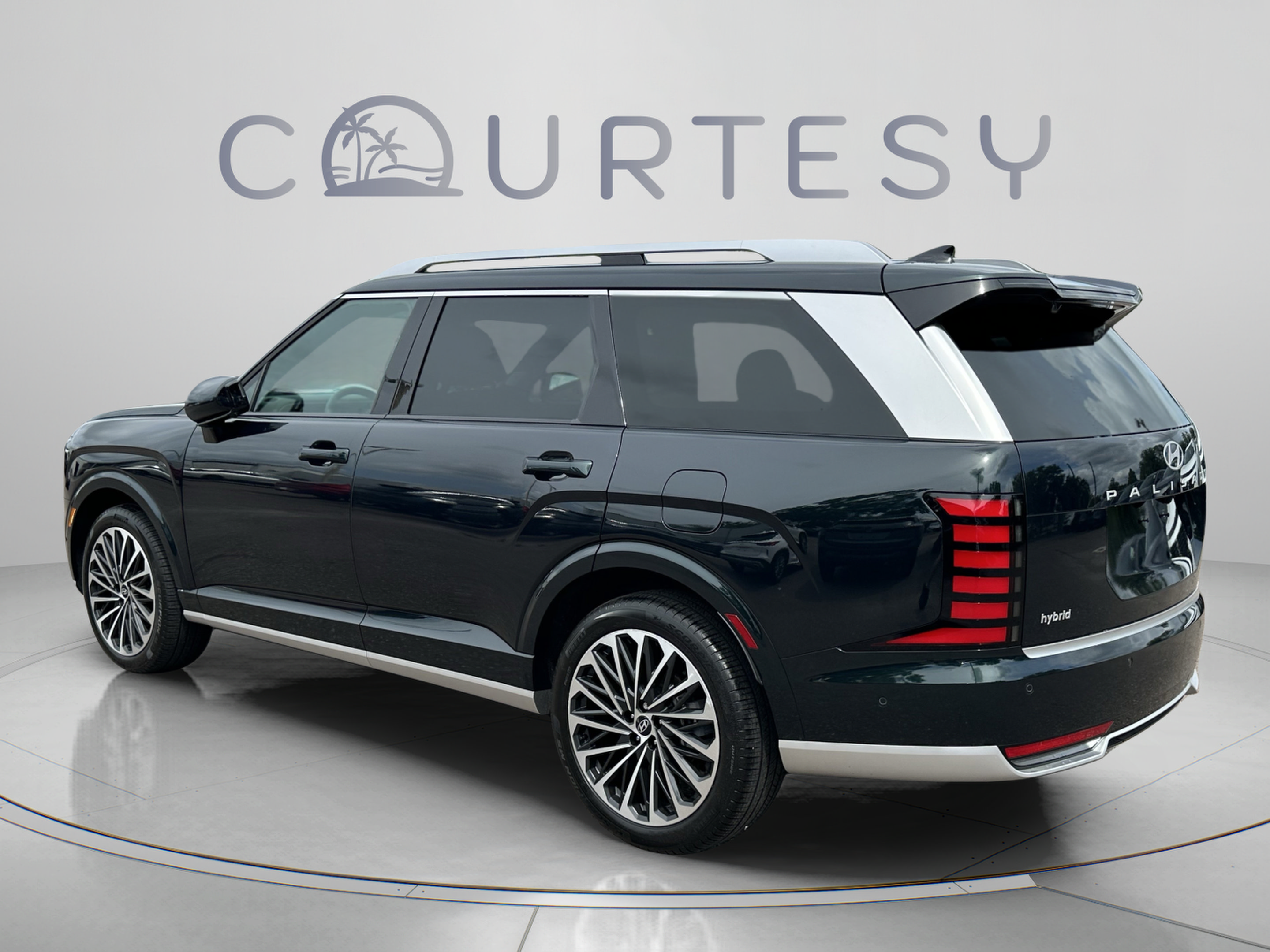 Certified 2026 Hyundai Palisade Calligraphy FWD image 3