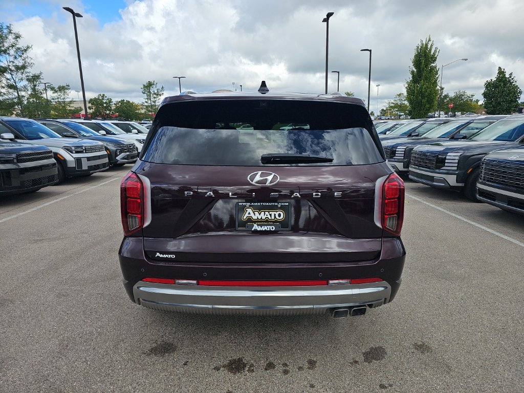 Certified 2024 Hyundai Palisade Calligraphy FWD image 4