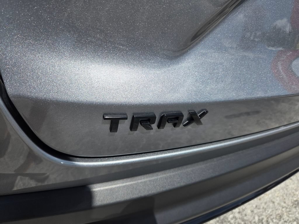 Used 2024 Chevrolet Trax RS FWD image 10