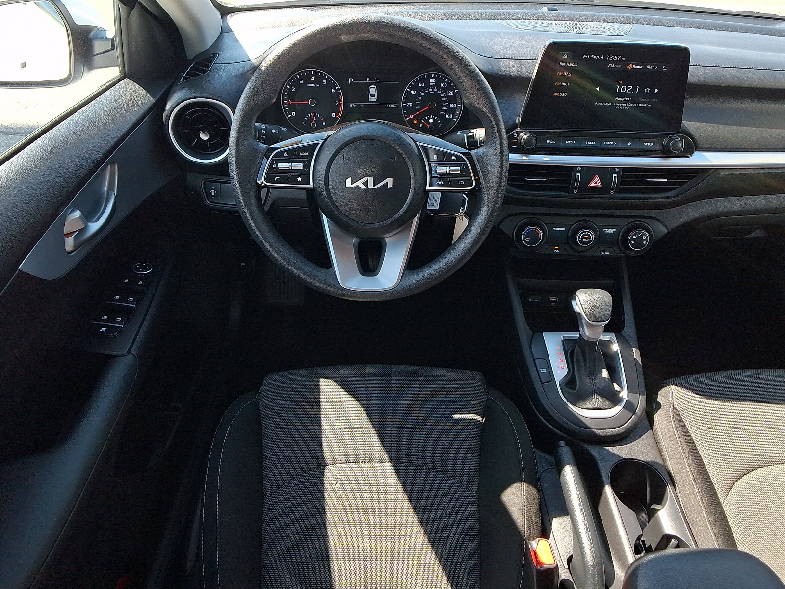 Used 2023 Kia Forte LXS FWD image 11