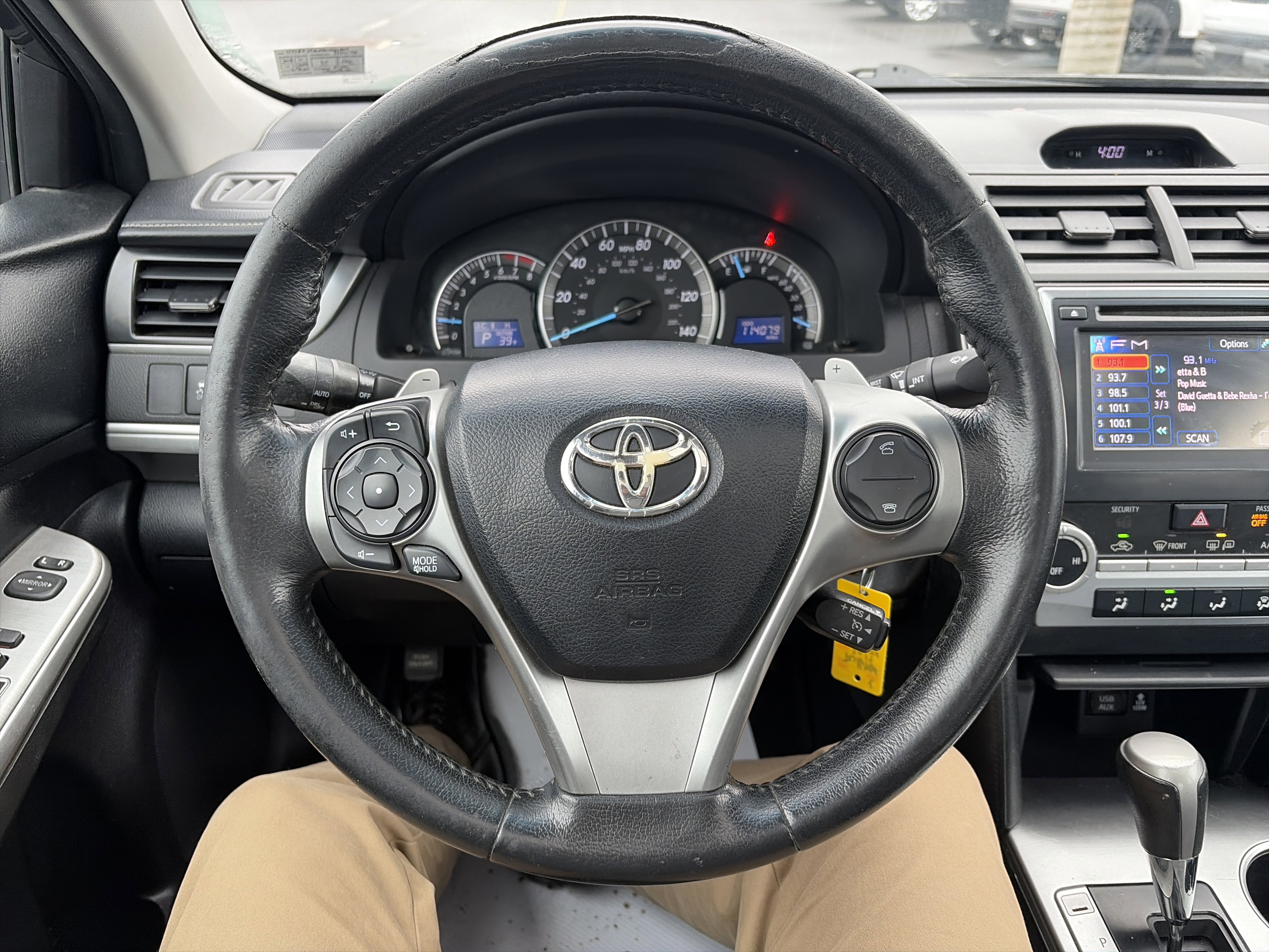 Used 2013 Toyota Camry L image 17