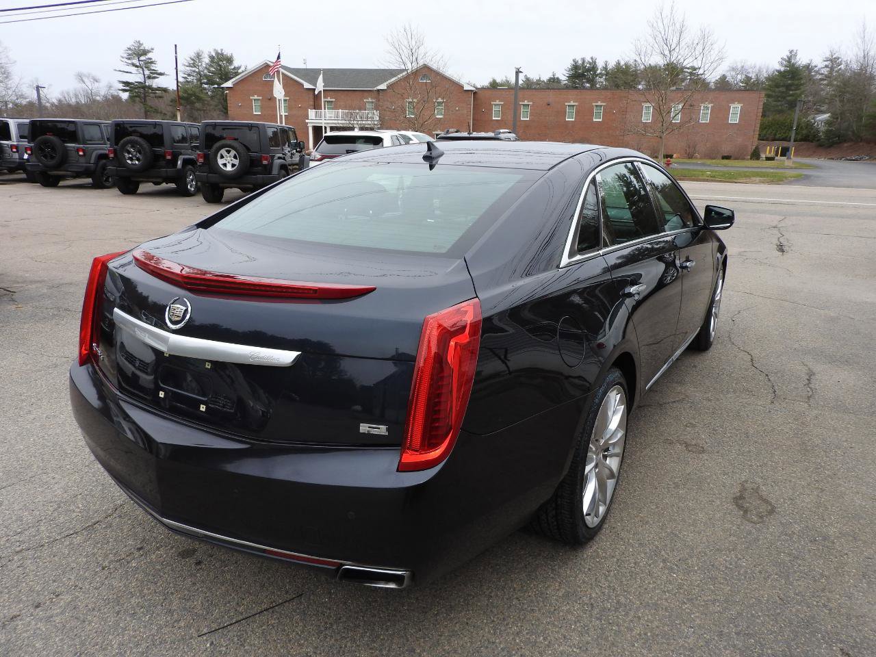 Used 2013 Cadillac XTS Platinum image 4