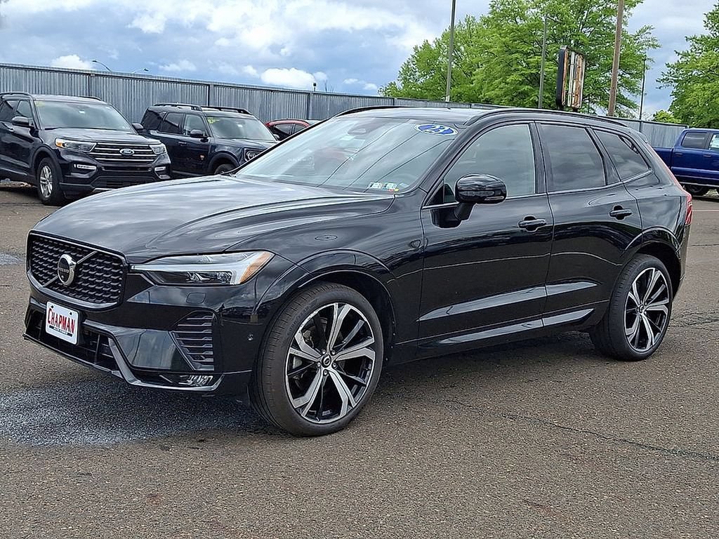 Used 2023 Volvo XC60 B6 Ultimate w/ Protection Package Premier AWD/4WD image 3