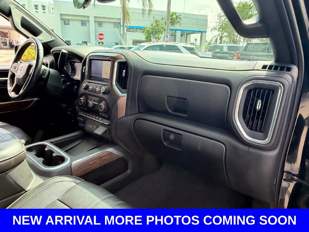 Used 2019 Chevrolet Silverado 1500 High Country w/ Technology Package AWD/4WD image 18