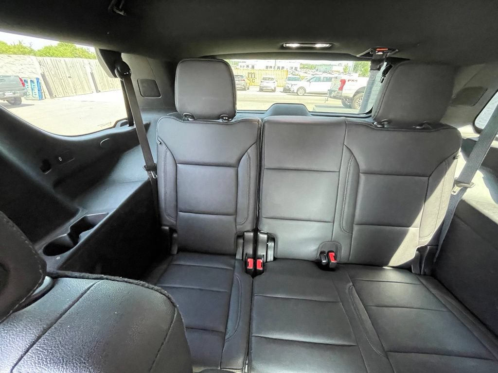 Used 2021 Chevrolet Tahoe Z71 w/ Luxury Package AWD/4WD image 26