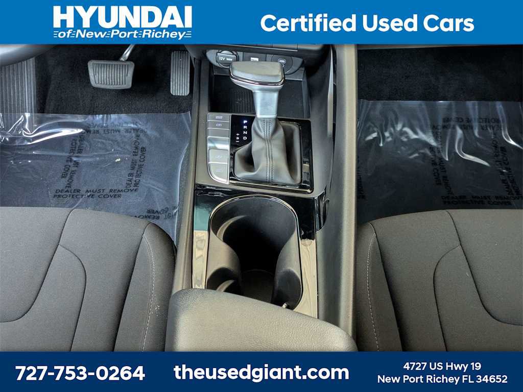 Certified 2025 Hyundai Elantra SEL image 19