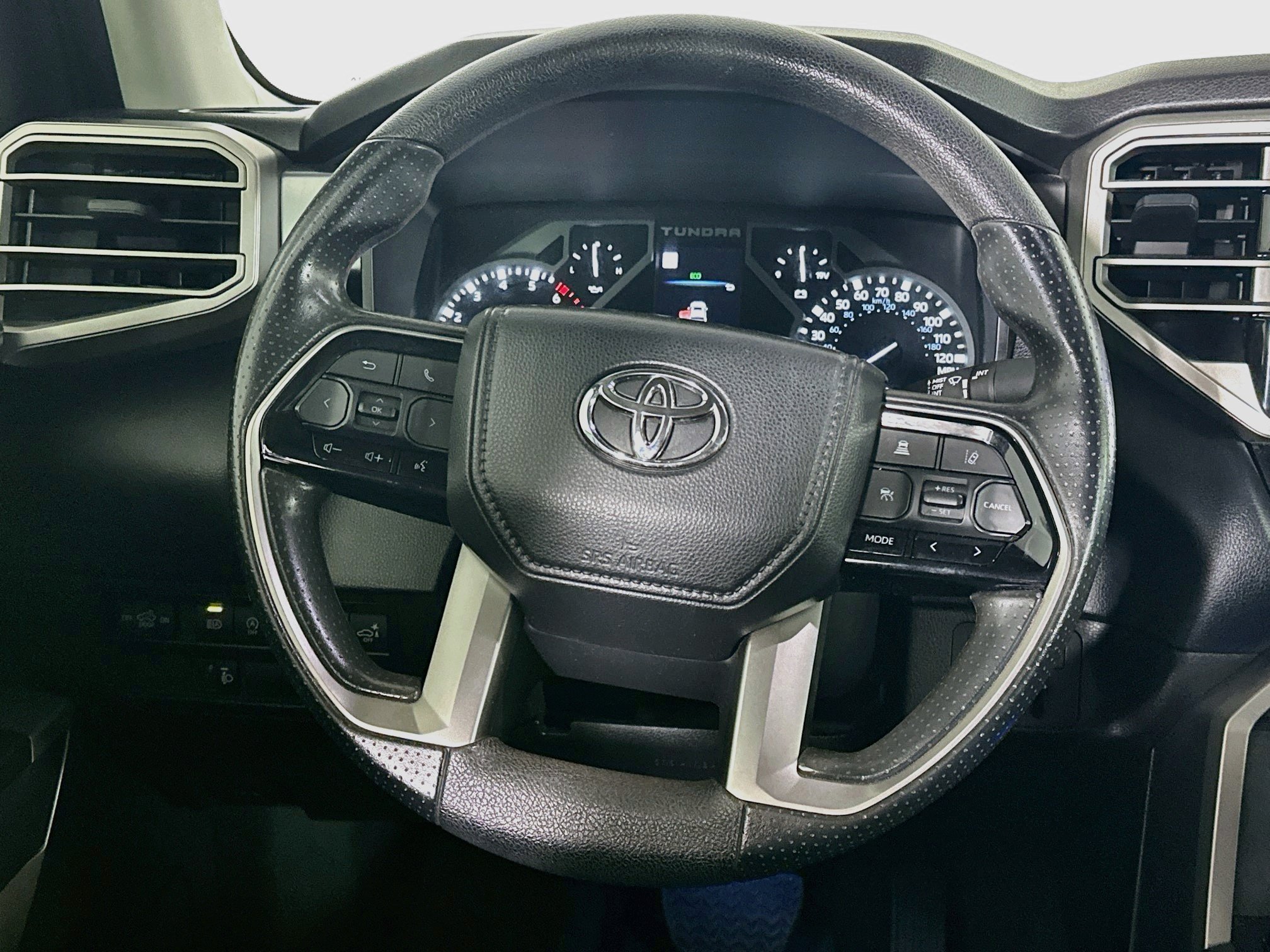 Used 2024 Toyota Tundra SR5 w/ SR5 Convenience Package RWD image 18