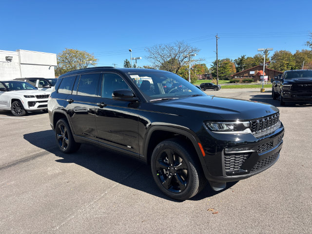 New 2027 Jeep Grand Cherokee L Limited w/ Limited Altitude Package AWD/4WD image 7