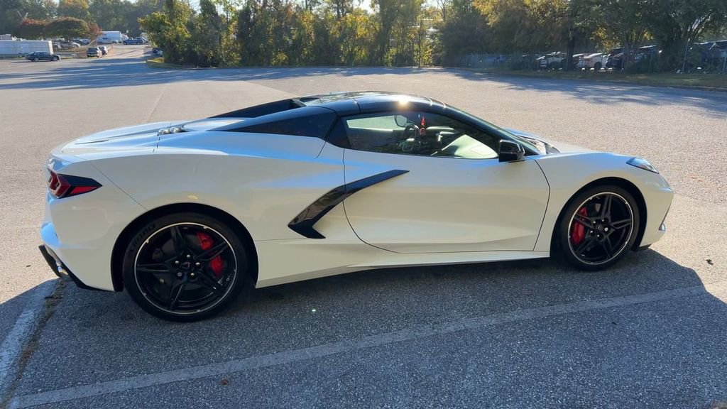 Used 2024 Chevrolet Corvette Stingray Premium Conv w/ Stealth Interior Trim Package image 5