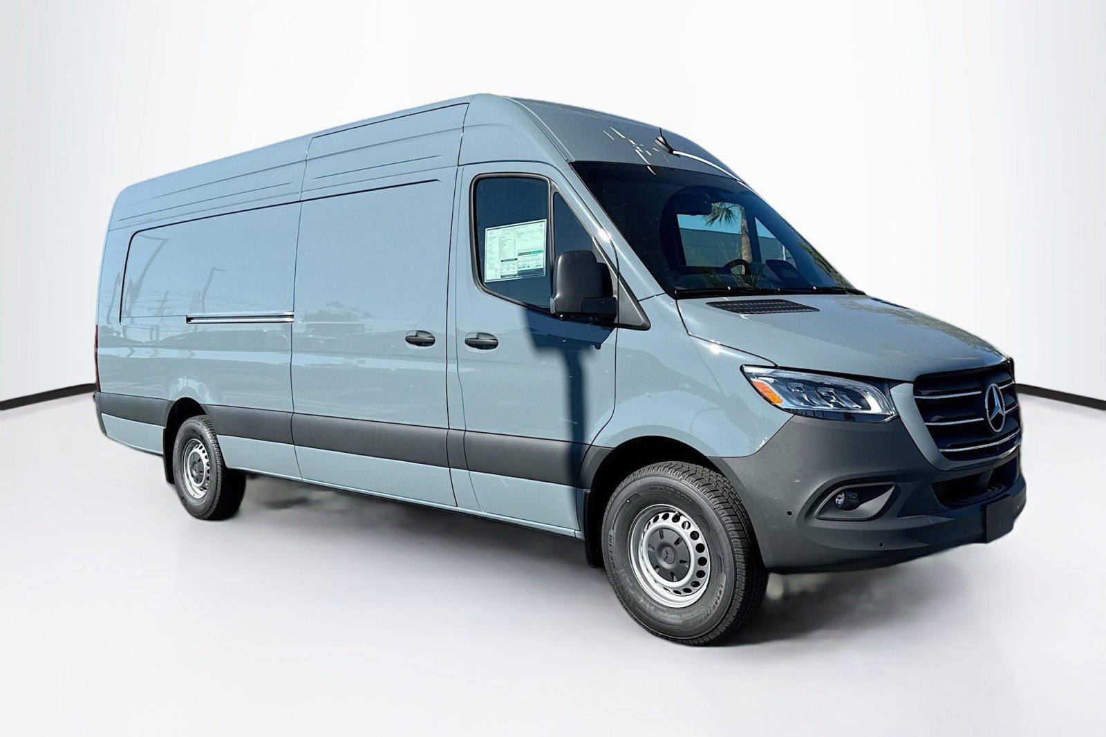 New 2025 Mercedes-Benz Sprinter 2500 image 3