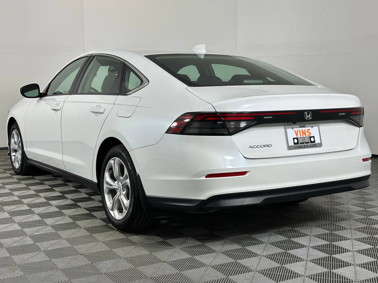 Used 2025 Honda Accord LX image 24