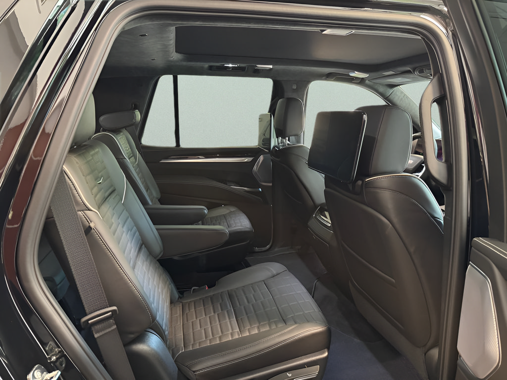 New 2026 Cadillac Escalade Platinum Sport AWD/4WD image 15