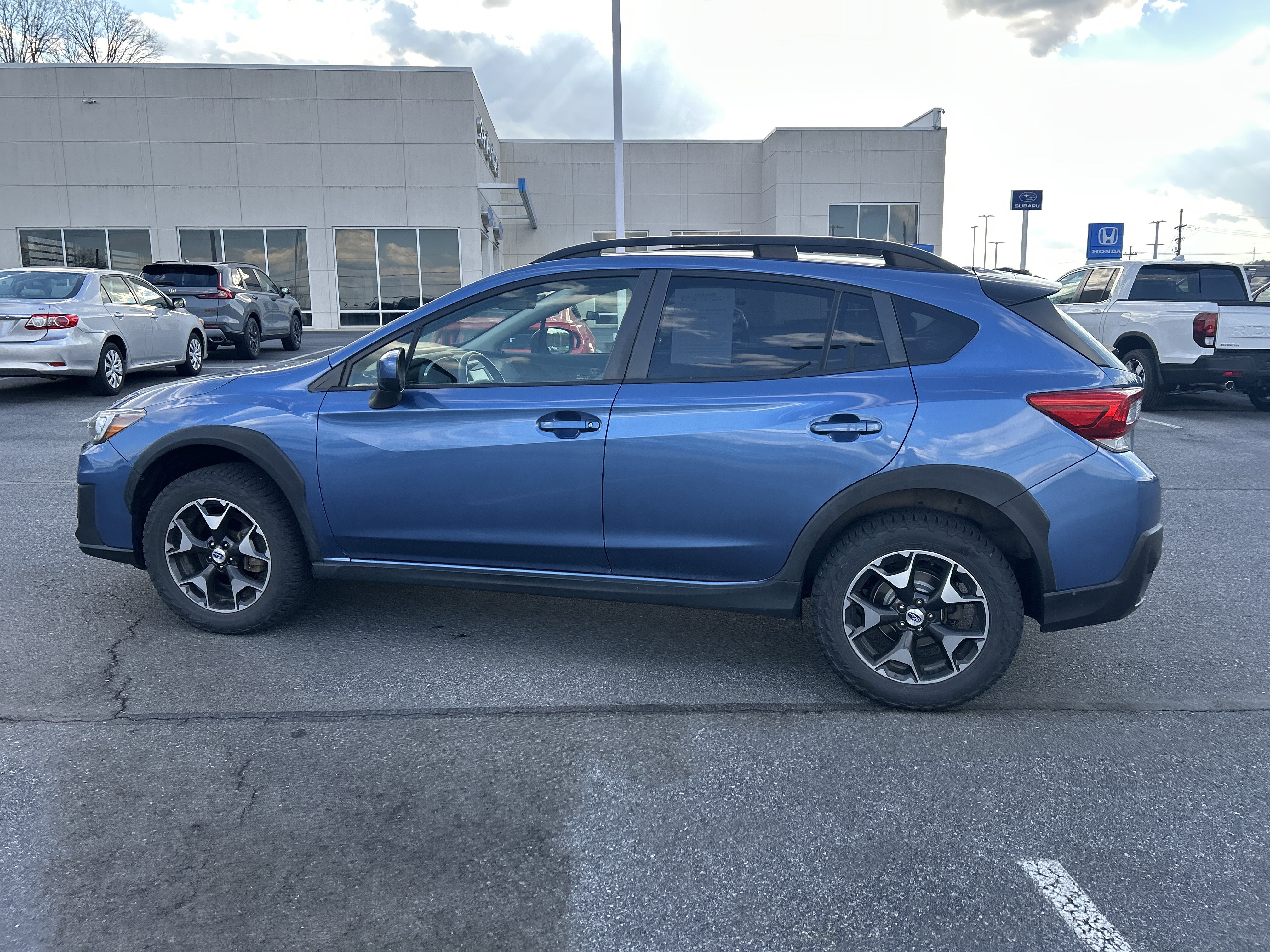Used 2018 Subaru Crosstrek 2.0i Premium w/ Moonroof Package AWD/4WD image 22