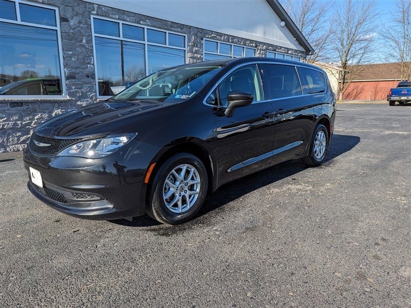 Used 2022 Chrysler Voyager LX