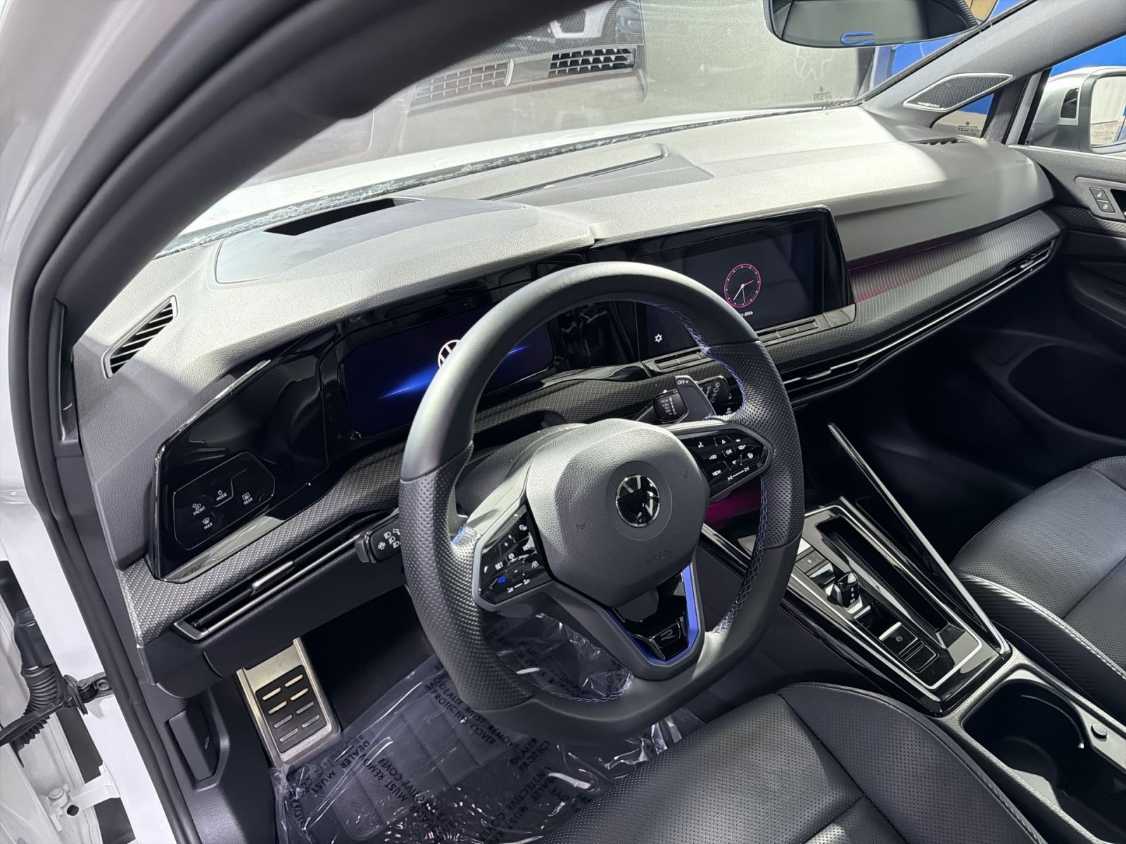 Used 2023 Volkswagen Golf R AWD/4WD image 18