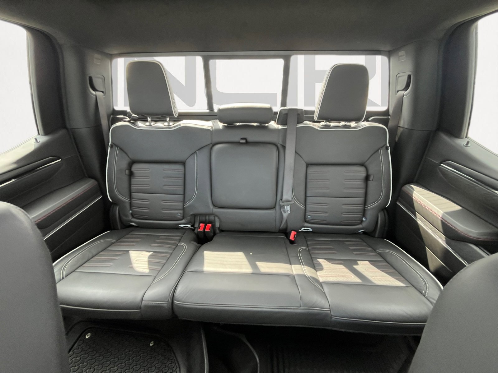 Used 2024 GMC Sierra 1500 AT4X AWD/4WD image 17