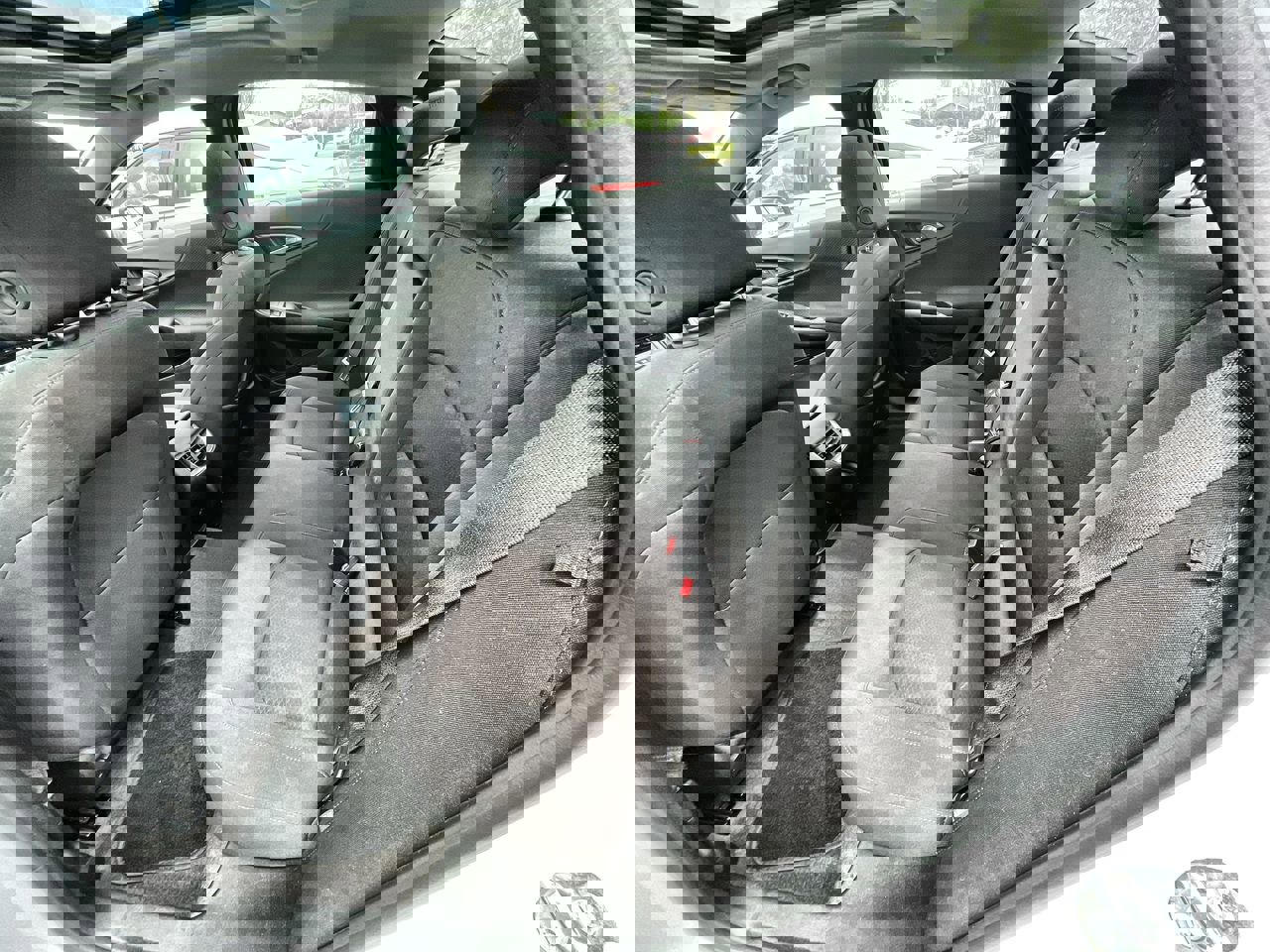 Used 2024 Chevrolet Malibu LT image 25