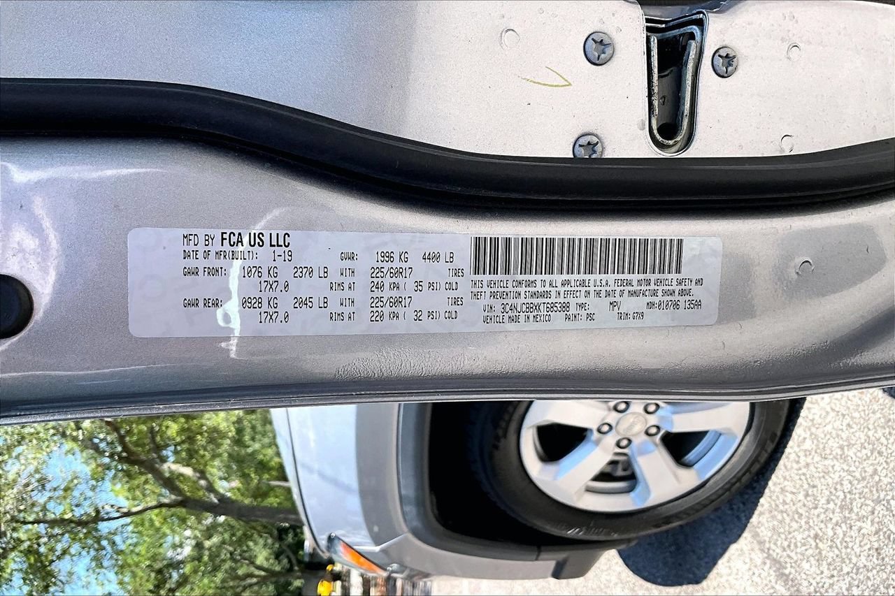 Used 2019 Jeep Compass Latitude w/ Popular Equipment Group FWD image 15