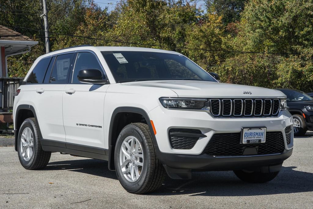 New 2025 Jeep Grand Cherokee Laredo X w/ Luxury Tech Group I image 1