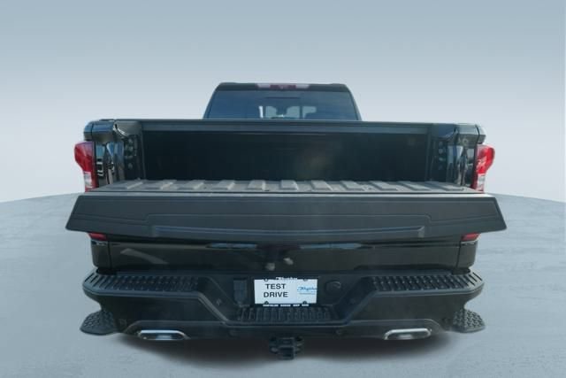 Used 2024 Chevrolet Silverado 1500 High Country image 18