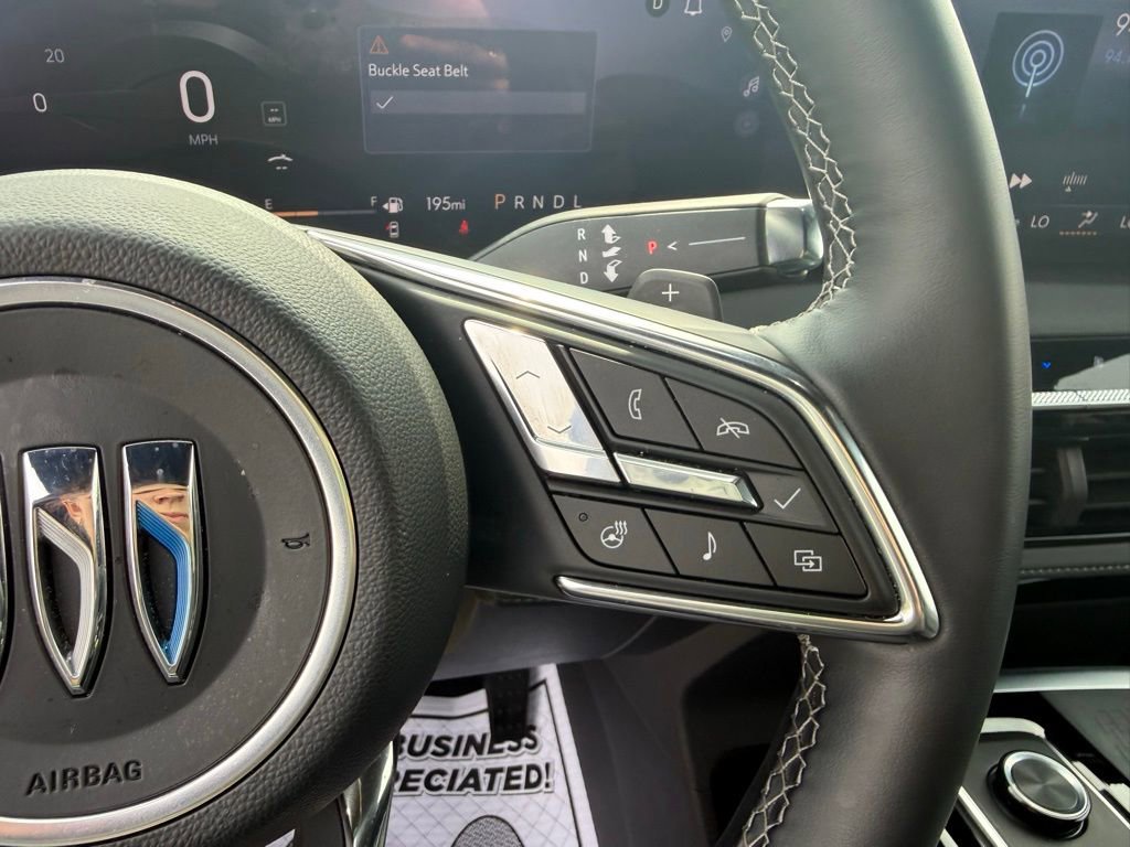 Used 2025 Buick Enclave Preferred image 35