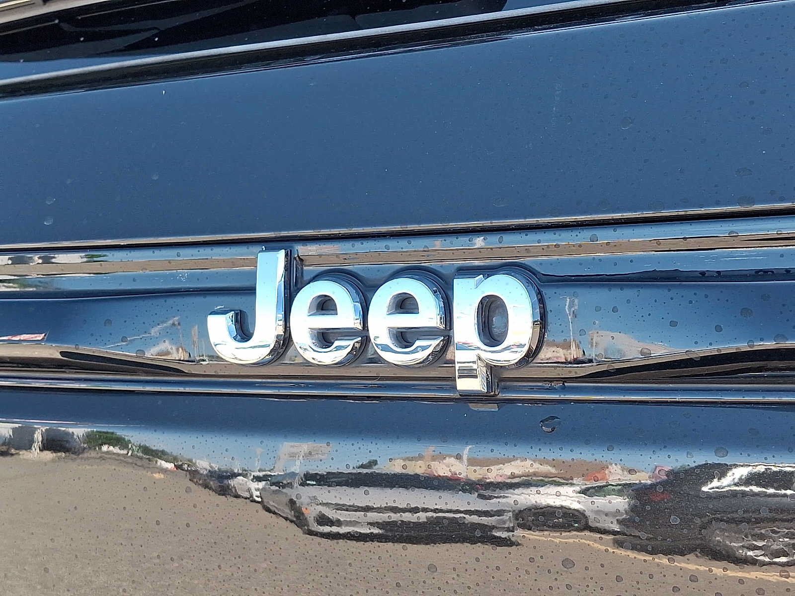 Used 2023 Jeep Grand Cherokee Limited w/ Luxury Tech Group II AWD/4WD image 33