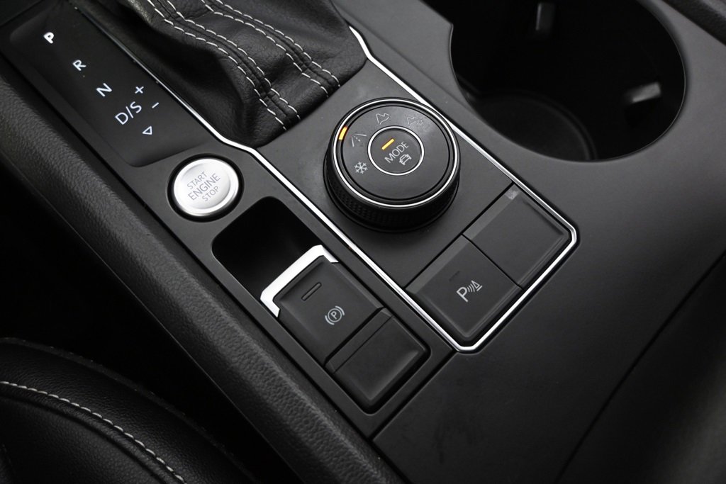 Used 2021 Volkswagen Atlas SE image 34