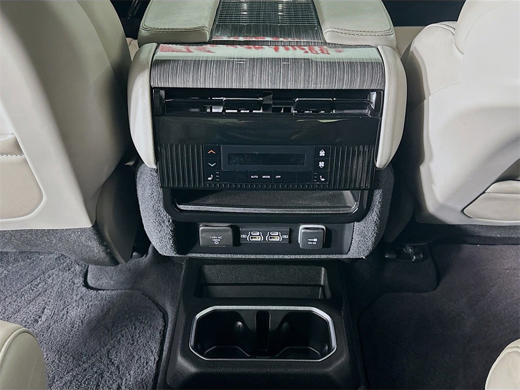 Used 2022 Jeep Wagoneer Series III w/ Premium Group I image 22