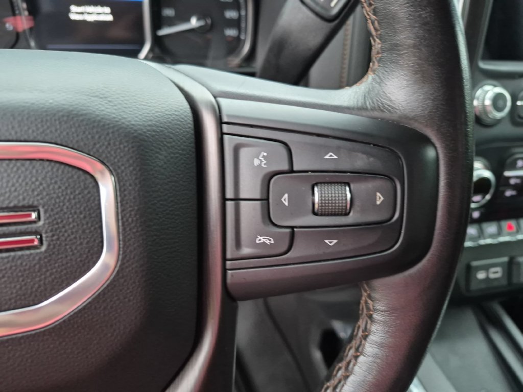 Used 2022 GMC Sierra 2500 AT4 w/ AT4 Premium Plus Package AWD/4WD image 16