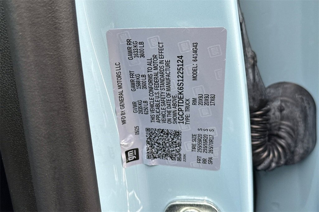 Used 2025 Chevrolet Colorado Z71 image 40