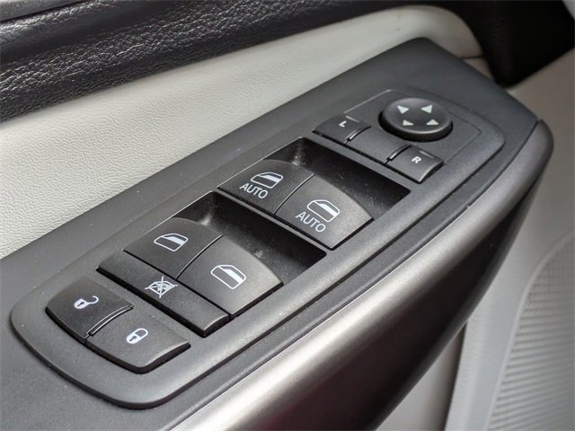Used 2021 Jeep Cherokee Latitude Lux w/ Comfort/Convenience Group image 25