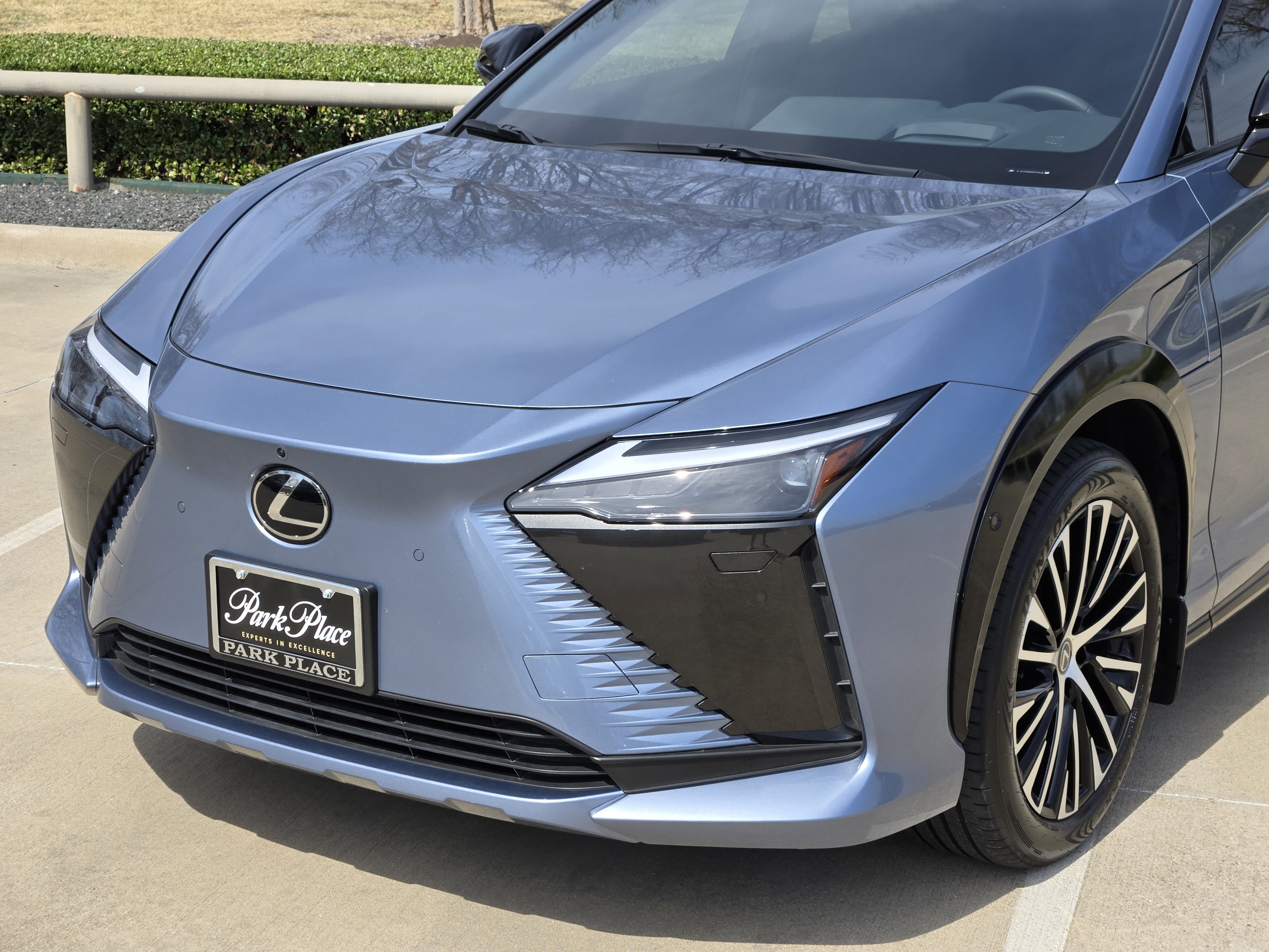 Used 2023 Lexus RZ 450e Premium w/ Technology Package image 13
