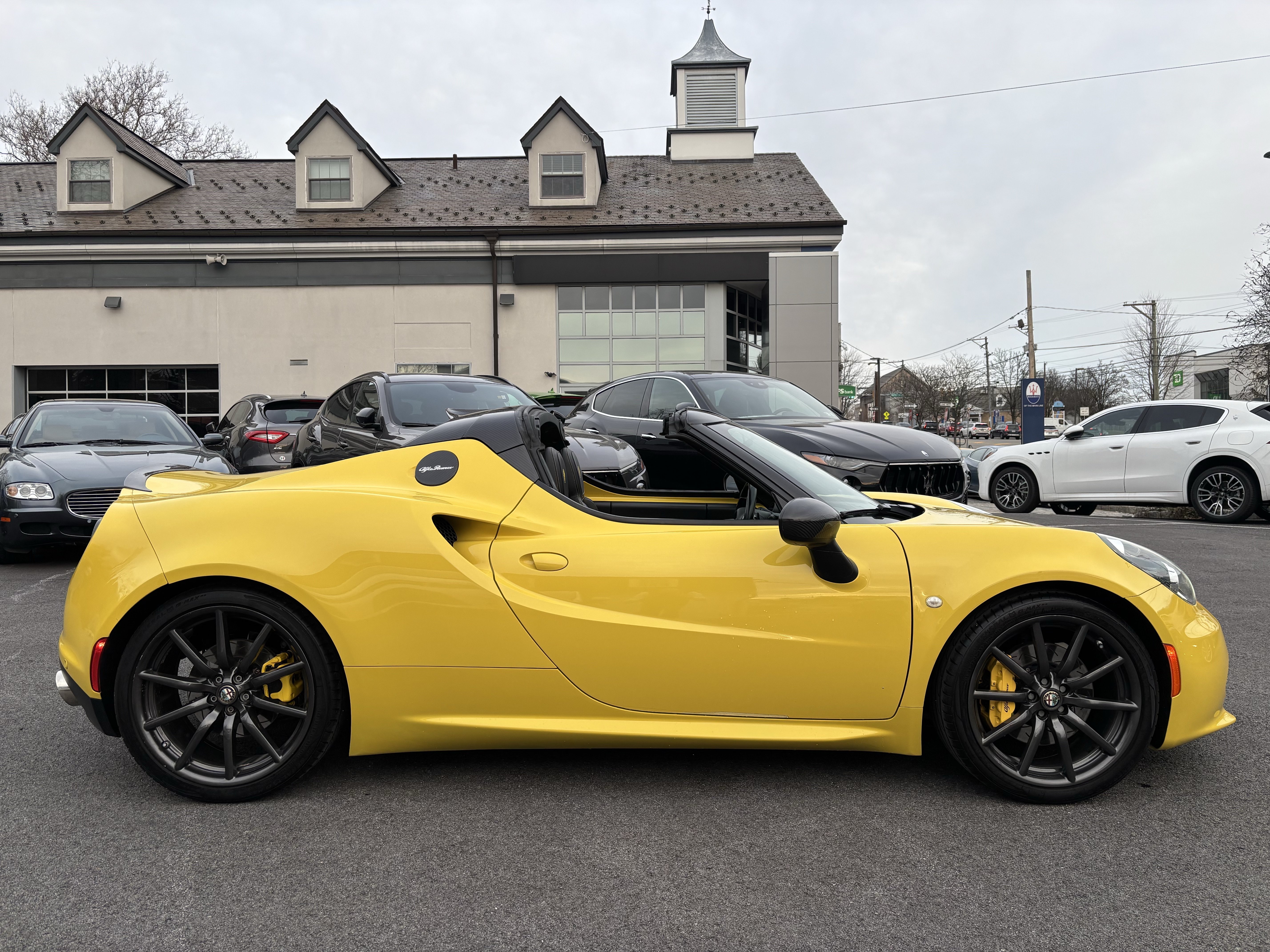 Used 2016 Alfa Romeo 4C Spider RWD image 6