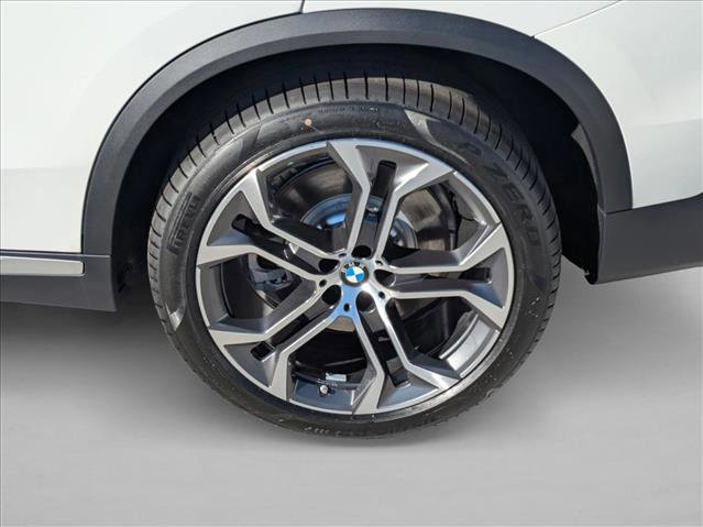 New 2026 BMW X5 xDrive50e w/ Climate Comfort Package image 10
