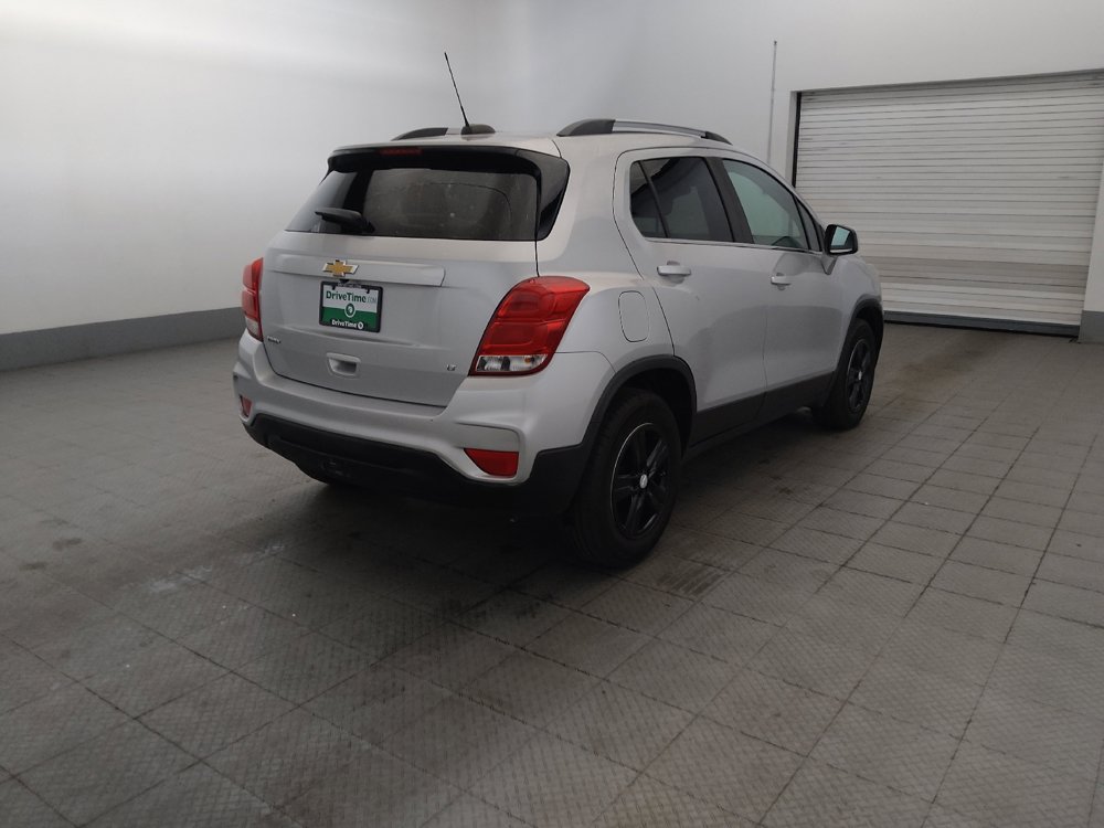 Used 2020 Chevrolet Trax LT FWD image 9