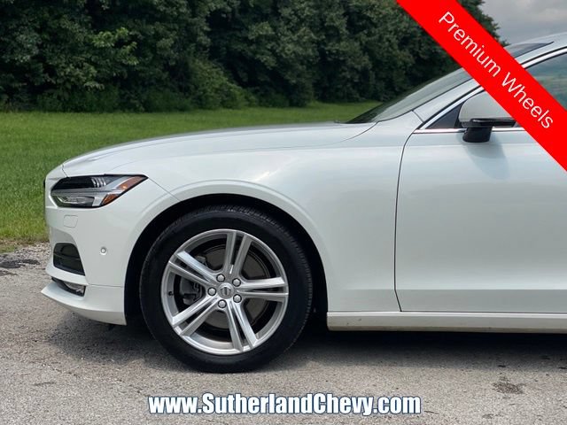 Used 2017 Volvo S90 T5 Momentum w/ Convenience Package FWD image 10
