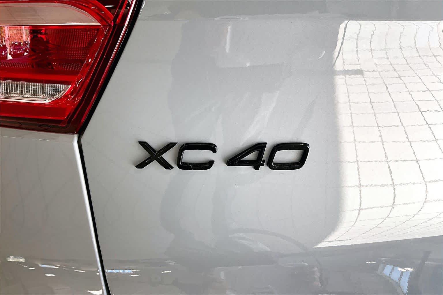 New 2026 Volvo XC40 B5 Ultra w/ Protection Package Premier AWD/4WD image 6
