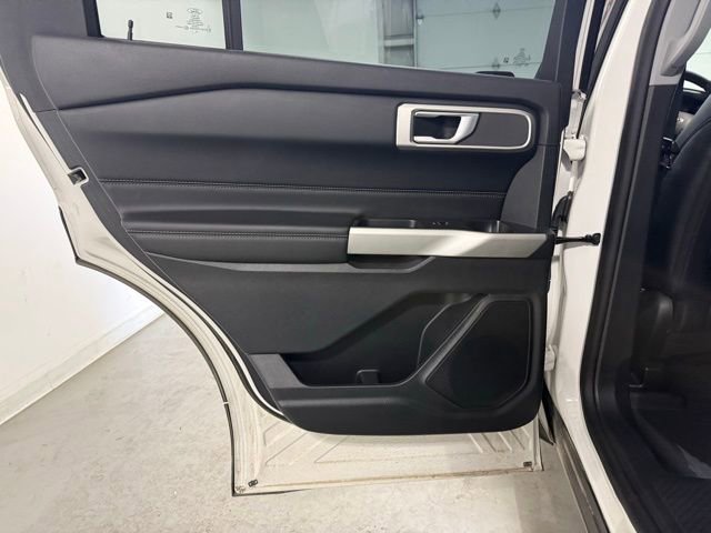 Used 2021 Ford Explorer XLT w/ Equipment Group 202A image 25