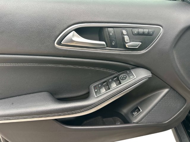 Used 2018 Mercedes-Benz GLA 250 4MATIC image 15